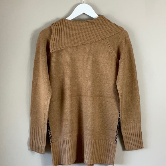 Love by Chesley tan/black sweater - Picture 2 of 3
